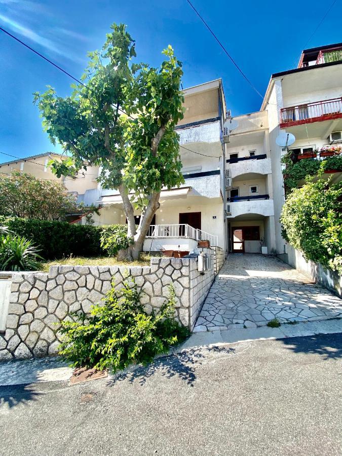 Апартаменты Modern Couples Coastal Getaway Mm Цриквеница Экстерьер фото